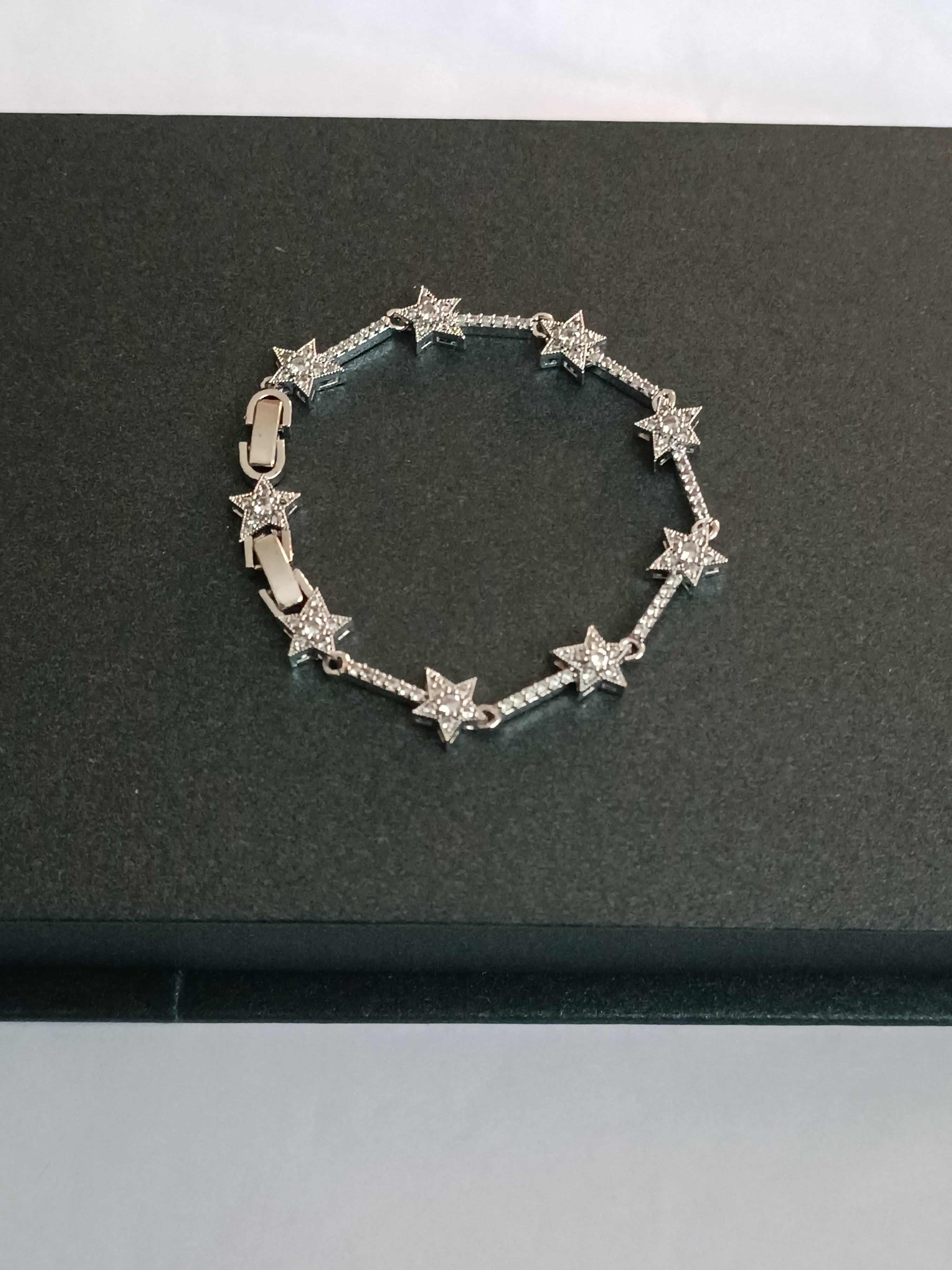 ÇELİK YILDIZ BİLEKLİK