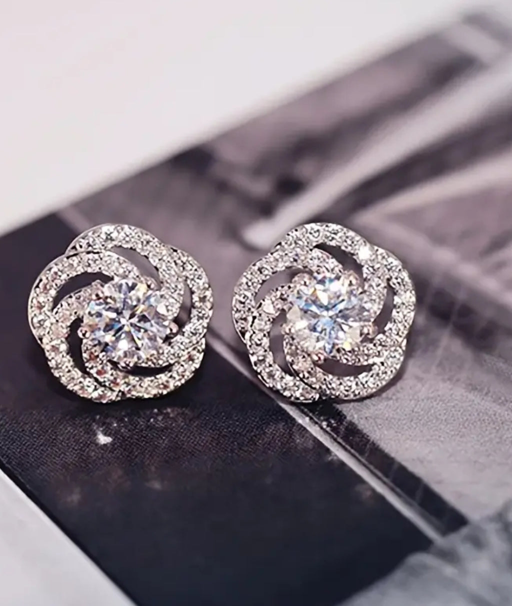 925 ayar küpe zirkon taşlı kulak aksesuarı