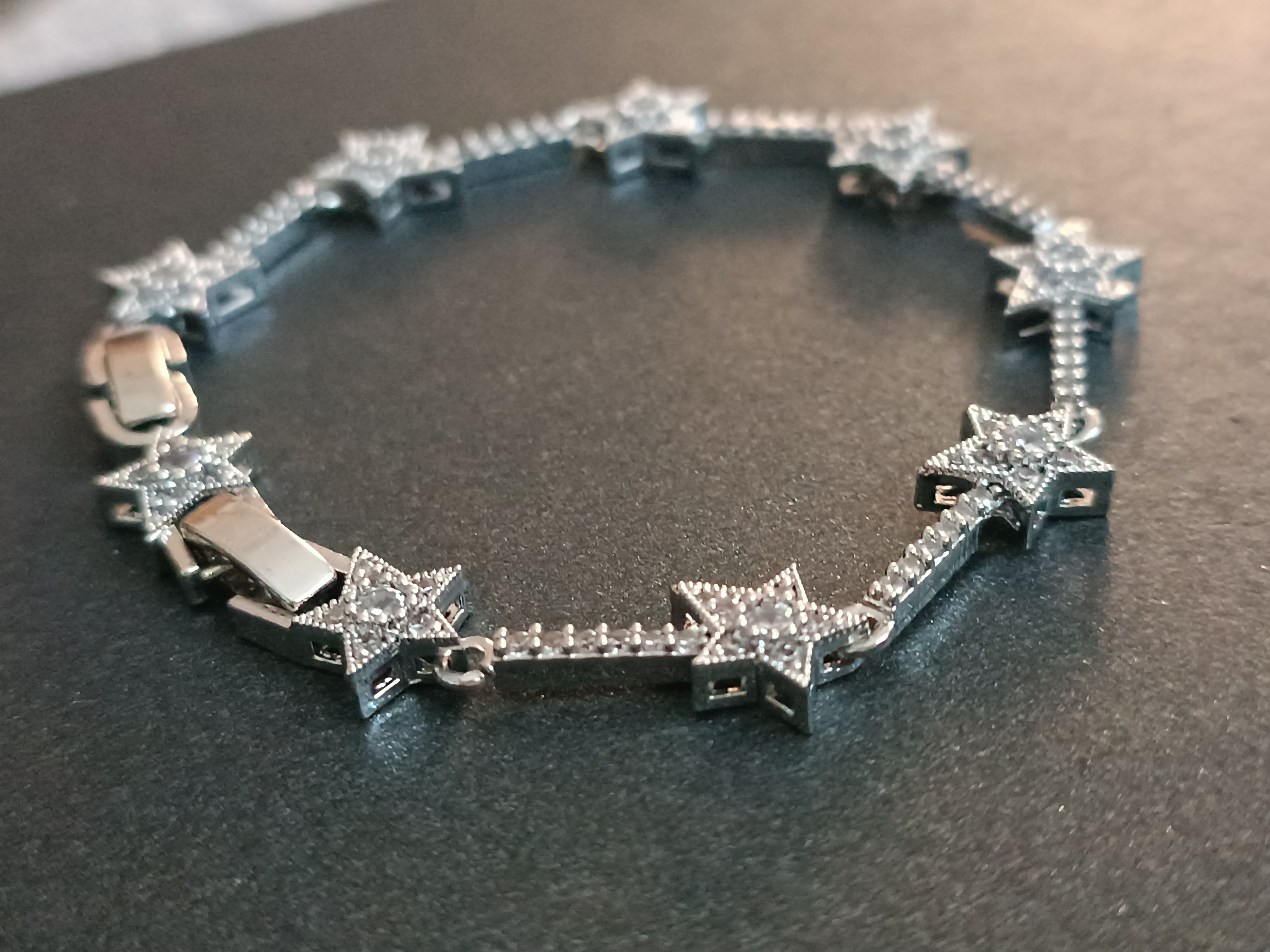 ÇELİK YILDIZ BİLEKLİK