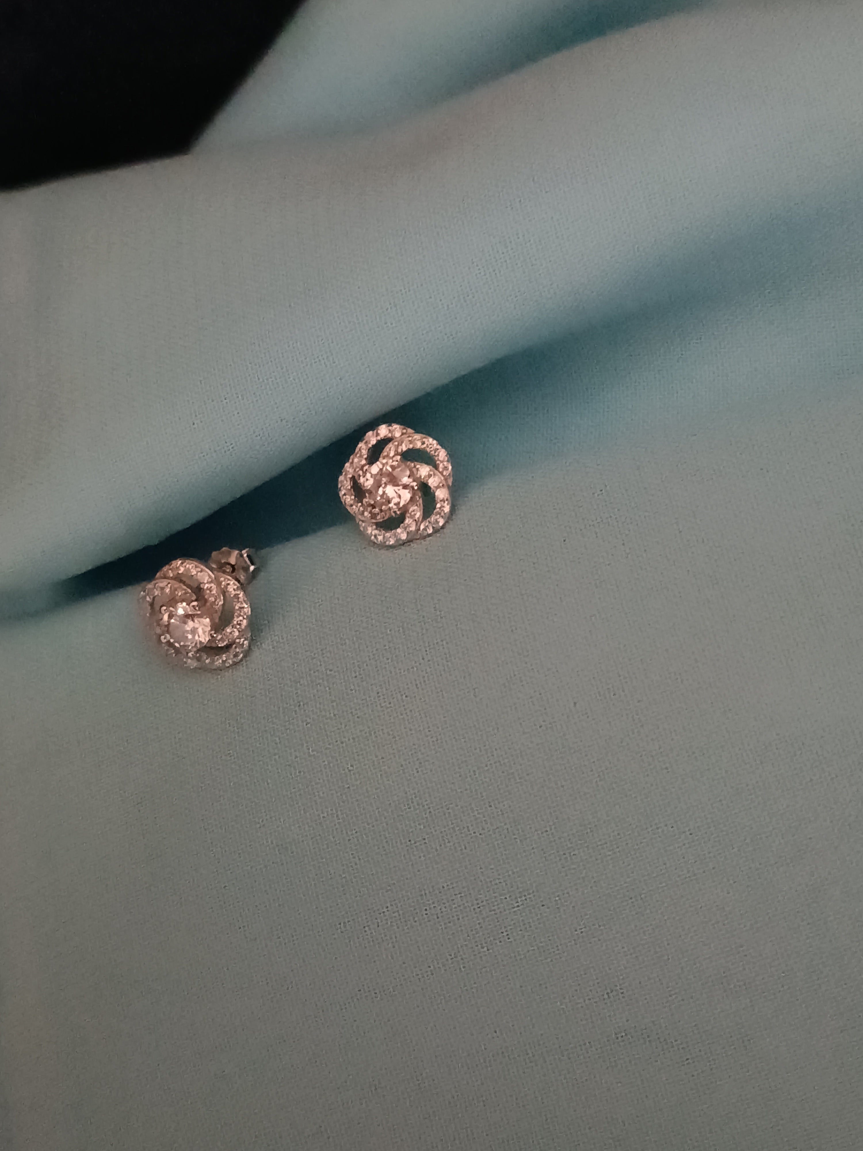 925 ayar küpe zirkon taşlı kulak aksesuarı