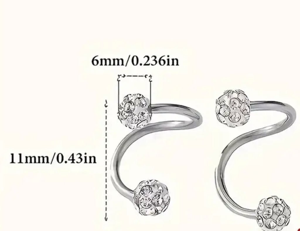 Gümüş küpe kulak aksesuarı